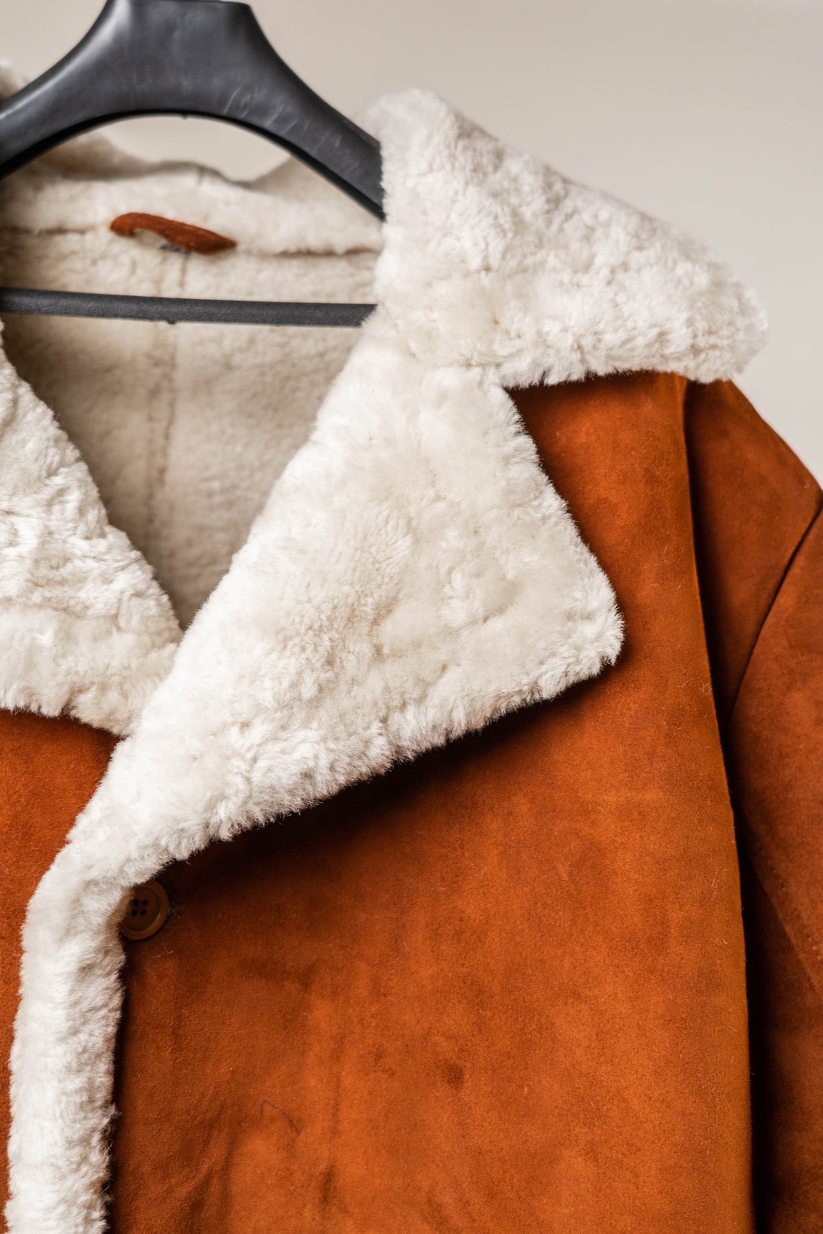 Men's Brown Shearling Leather Jacket - Classic Winter Coat with Fur Lining - ZOQ Leather