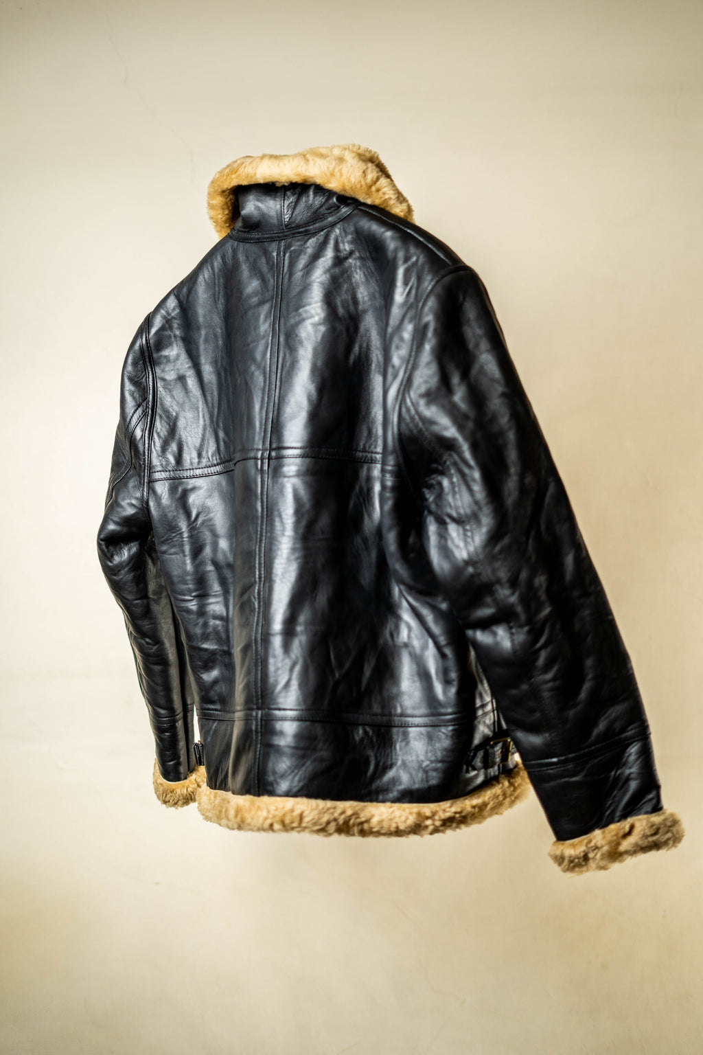 Men's Premium Shearling Leather Jacket Warm and Stylish Winter Outerwear - ZOQ Leather