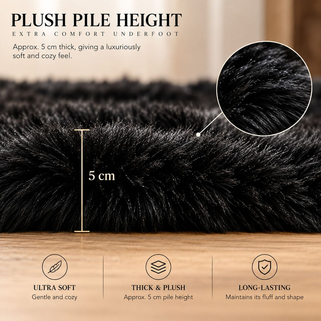 Infographic showing 5cm plush pile height of black fur floor mat